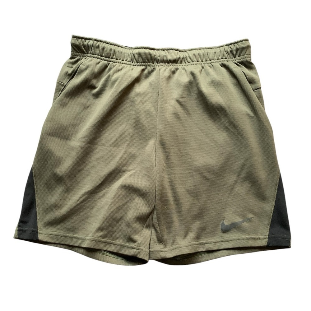 VINTAGE NIKE BASKETBALL SHORTS